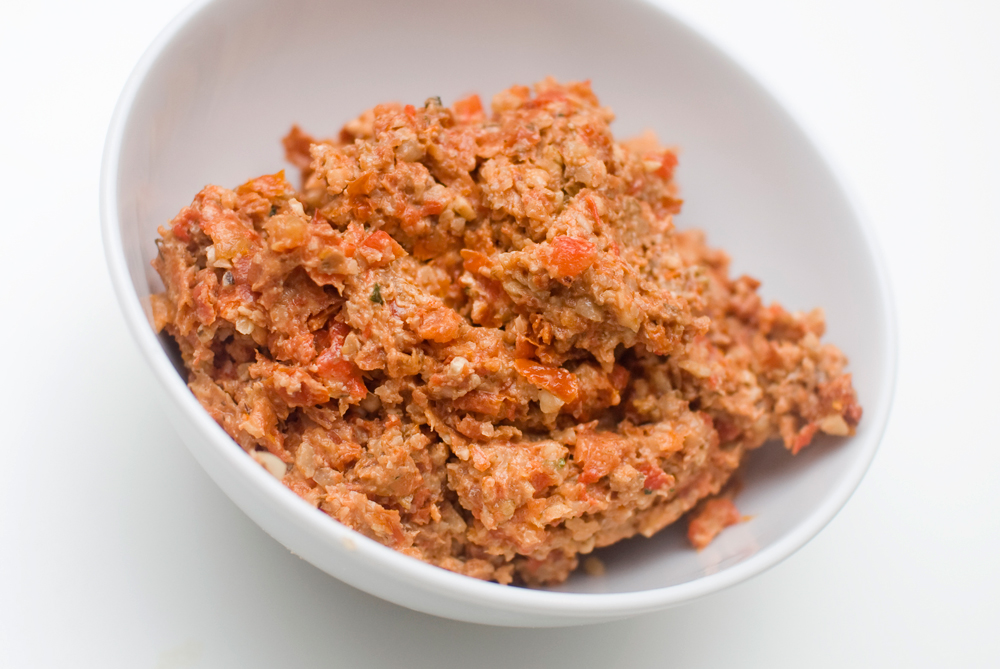 Valnøttpålegg med paprika og soltørket tomat
