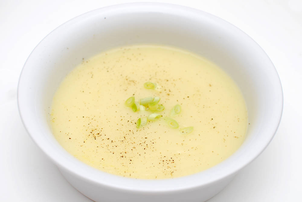 Potet- og vårløksuppe