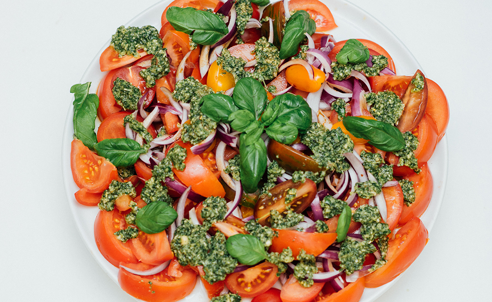 vegansk tomatsalat oppskrift