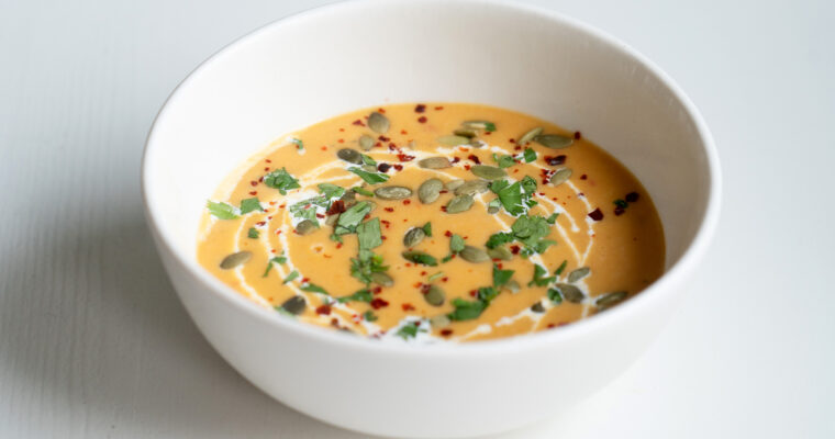 Gresskarsuppe med peanøtter og kokosmelk