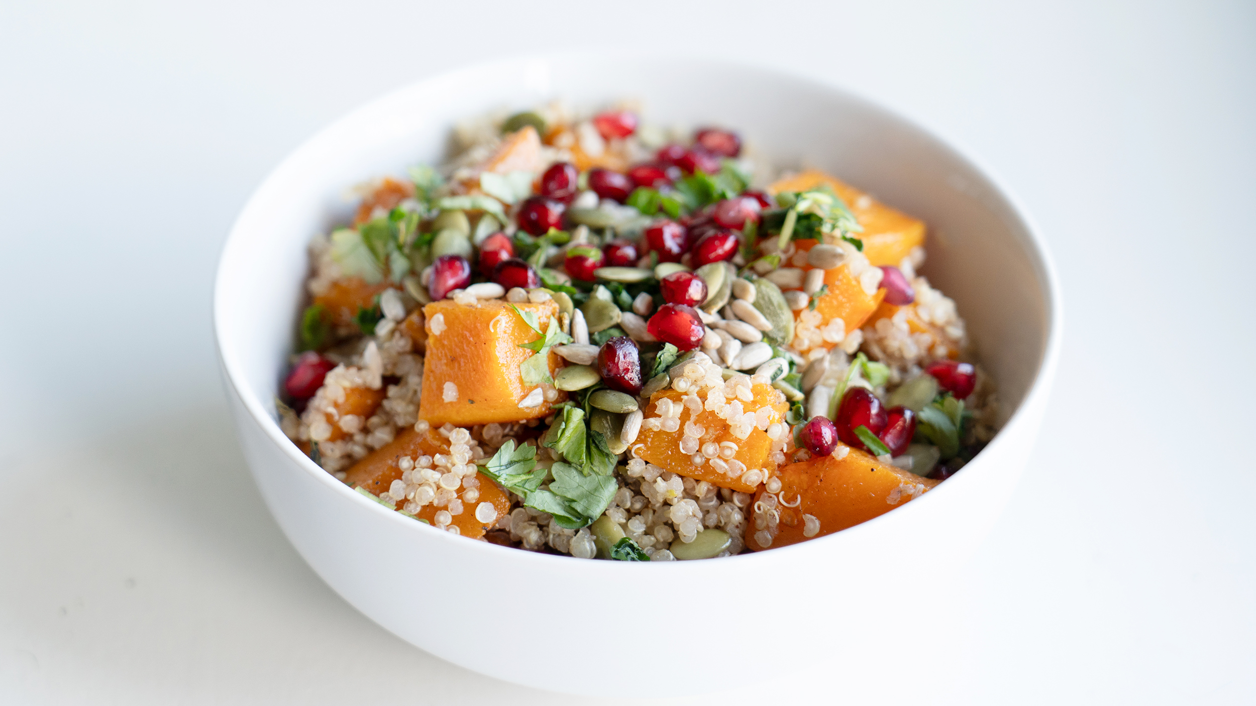 Quinoa med ovnsbakt gresskar og friske urter