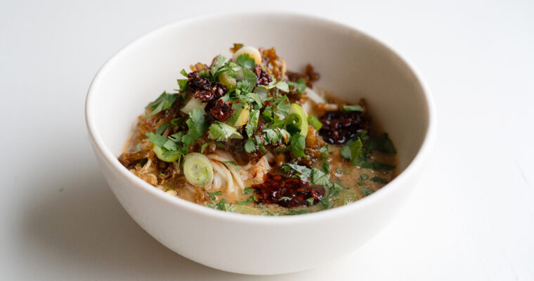 Peanøttramen med sprøstekt tofu